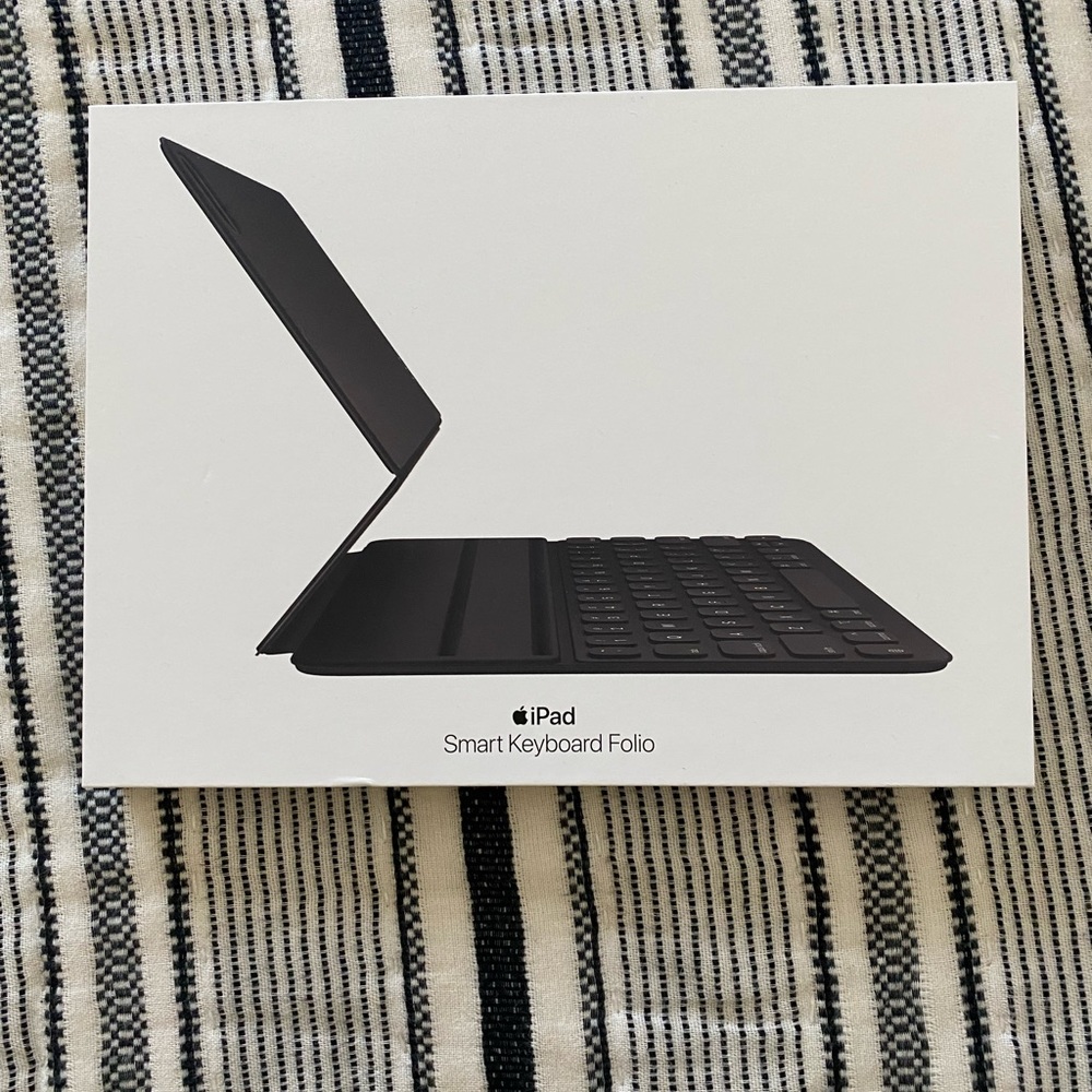Apple Smart Keyboard Folio for iPad